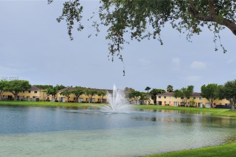 Touwnhouse à louer à Homestead, Floride: 3 chambres, 120.96 m2 № 1970652 - photo 18