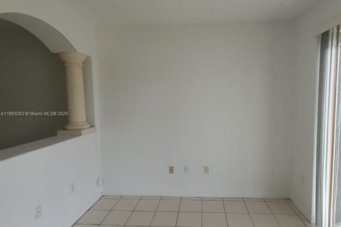 Touwnhouse à louer à Homestead, Floride: 3 chambres, 120.96 m2 № 1970652 - photo 8