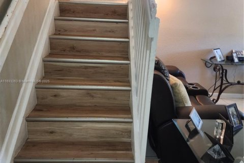 Touwnhouse à louer à Homestead, Floride: 3 chambres, 120.96 m2 № 1970652 - photo 12