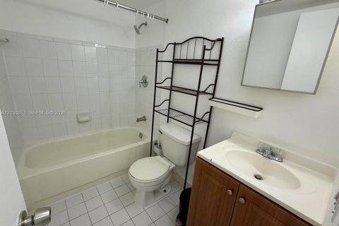 Copropriété à louer à Miami Gardens, Floride: 40.88 m2 № 2242895 - photo 5