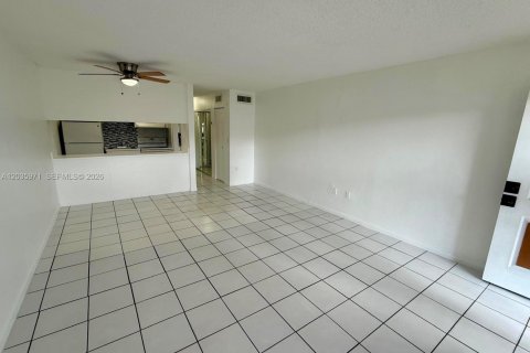 Copropriété à louer à Miami Gardens, Floride: 40.88 m2 № 2242895 - photo 3