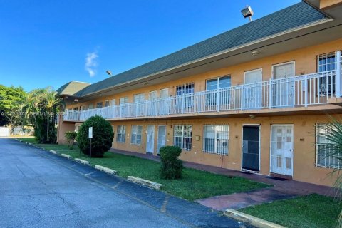 Copropriété à louer à Miami Gardens, Floride: 40.88 m2 № 2242895 - photo 8