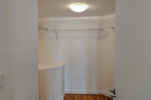 Apartment in Miami, Florida 3 bedrooms, 128.67 sq.m. № 2081323 - photo 27
