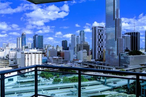 Apartment in Miami, Florida 3 bedrooms, 128.67 sq.m. № 2081323 - photo 25