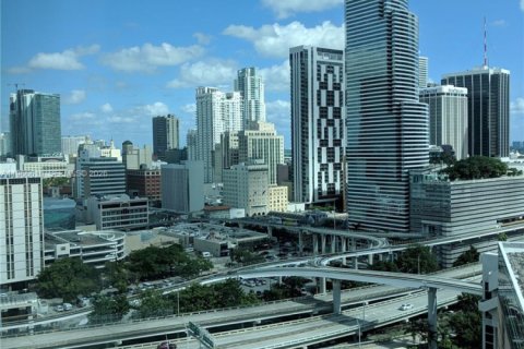 Apartment in Miami, Florida 3 bedrooms, 128.67 sq.m. № 2081323 - photo 8