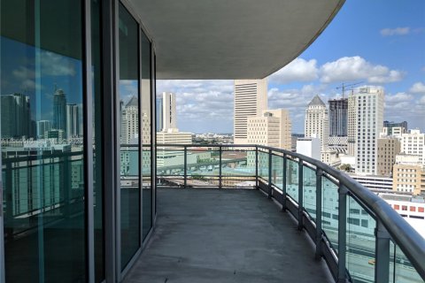 Apartment in Miami, Florida 3 bedrooms, 128.67 sq.m. № 2081323 - photo 20