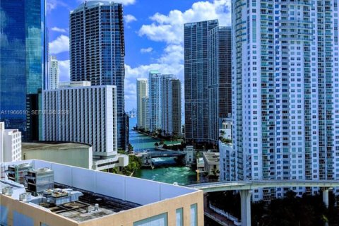 Apartment in Miami, Florida 3 bedrooms, 128.67 sq.m. № 2081323 - photo 7