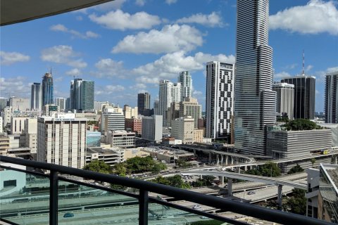 Apartment in Miami, Florida 3 bedrooms, 128.67 sq.m. № 2081323 - photo 19