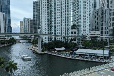 Apartment in Miami, Florida 3 bedrooms, 128.67 sq.m. № 2081323
