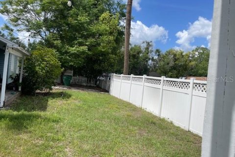 Casa en venta en Zephyrhills, Florida, 2 dormitorios, 136.01 m2 № 2377494 - foto 18