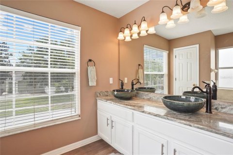 Casa en venta en Land O' Lakes, Florida, 4 dormitorios, 230.58 m2 № 1893913 - foto 24