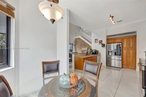 Купить виллу или дом в Майами, Флорида 5 спален, 257.99м2, № 1641346 - фото 23