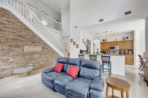 Купить виллу или дом в Майами, Флорида 5 спален, 257.99м2, № 1641346 - фото 15