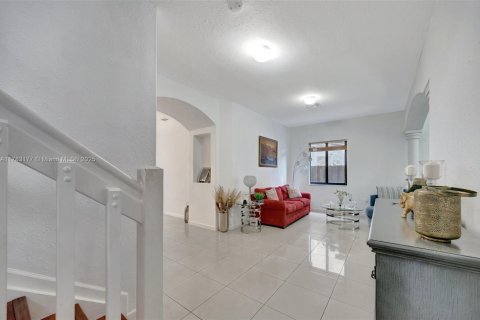 Купить виллу или дом в Майами, Флорида 5 спален, 257.99м2, № 1641346 - фото 10