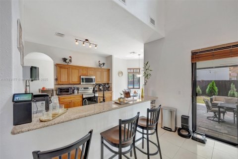 Купить виллу или дом в Майами, Флорида 5 спален, 257.99м2, № 1641346 - фото 20