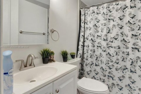 Купить виллу или дом в Майами, Флорида 5 спален, 257.99м2, № 1641346 - фото 27
