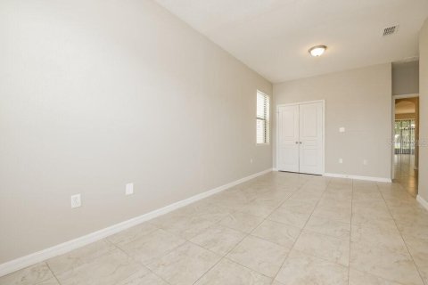 Casa en alquiler en Kissimmee, Florida, 4 dormitorios, 157.19 m2 № 1914504 - foto 15