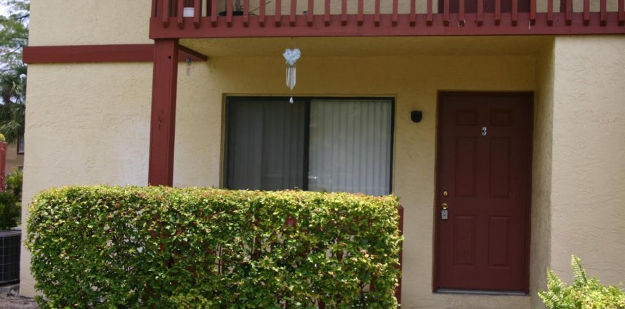 Condominio en Lauderhill, Florida, 1 dormitorio  № 2146762