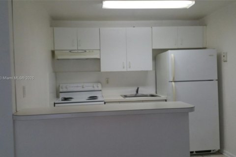 Copropriété à vendre à Miami, Floride: 1 chambre, 51.1 m2 № 1969118 - photo 3