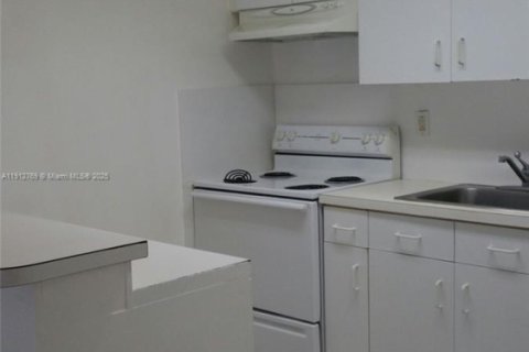 Copropriété à vendre à Miami, Floride: 1 chambre, 51.1 m2 № 1969118 - photo 4