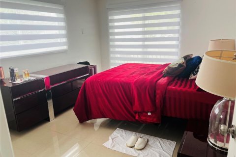 Condo in Miami, Florida, 1 bedroom  № 2052960 - photo 8