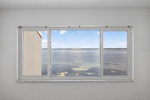 Купить кондоминиум в Сент-Питерсберг, Флорида 6 комнат, 122.63м2, № 2287480 - фото 25