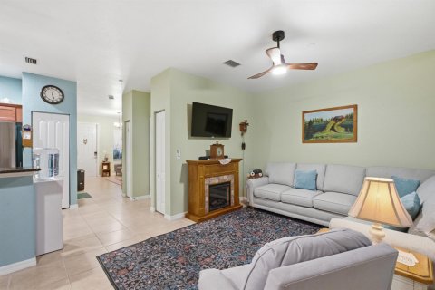 Touwnhouse à vendre à Stuart, Floride: 3 chambres, 162.86 m2 № 2262622 - photo 3