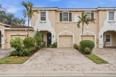 Touwnhouse à Stuart, Floride 3 chambres, 162.86 m2 № 2262622