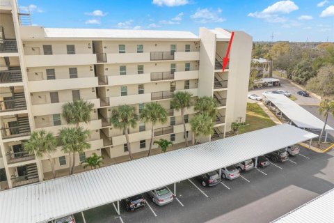 Condo in Largo, Florida, 3 bedrooms № 2120104 - photo 28
