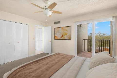 Condo in Largo, Florida, 3 bedrooms № 2120104 - photo 20