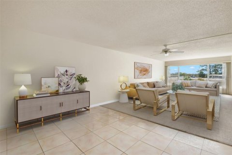Condo in Largo, Florida, 3 bedrooms № 2120104 - photo 4