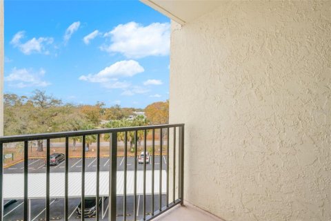 Condo in Largo, Florida, 3 bedrooms № 2120104 - photo 22