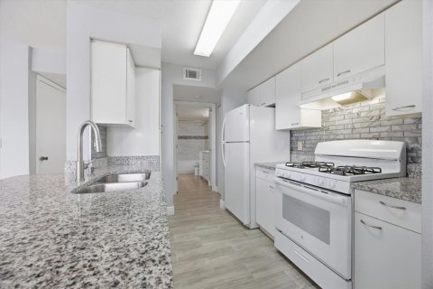 Condo in Kissimmee, Florida, 1 bedroom  № 2400467 - photo 8