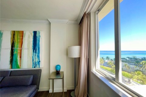 Condo in Sunny Isles Beach, Florida  № 2066088 - photo 3