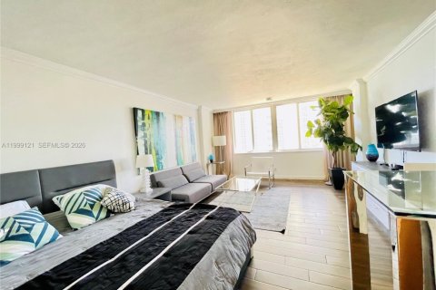 Condo in Sunny Isles Beach, Florida  № 2066088 - photo 4