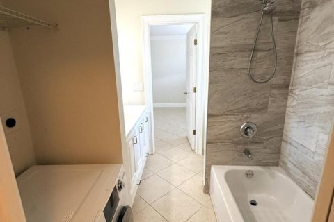 Apartamento en alquiler en North Palm Beach, Florida, 1 dormitorio, 87.7 m2 № 2087224 - foto 12