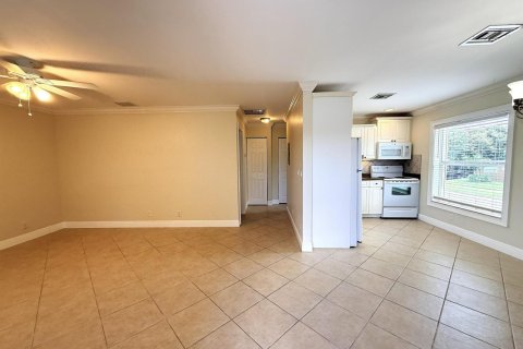 Apartamento en alquiler en North Palm Beach, Florida, 1 dormitorio, 87.7 m2 № 2087224 - foto 2
