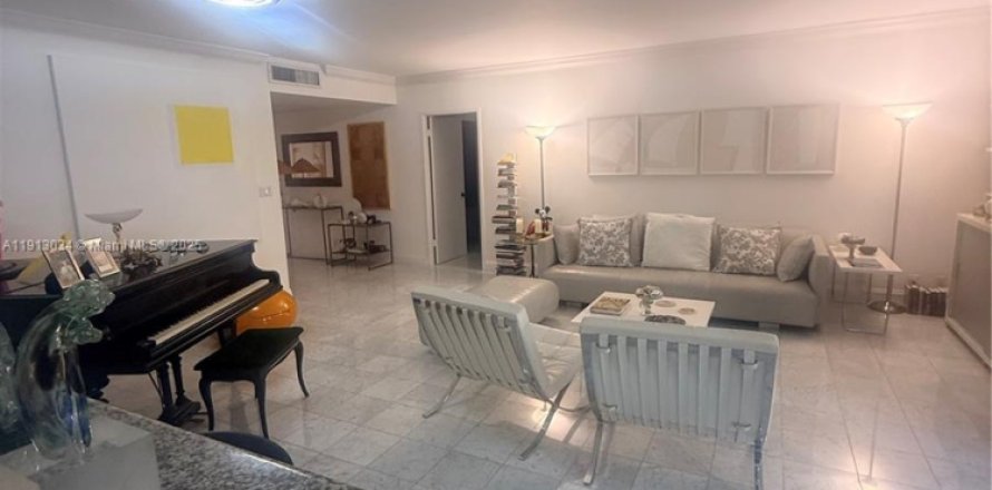 Condominio en Key Biscayne, Florida, 2 dormitorios № 1970228