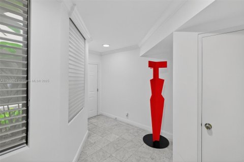 Condominio en venta en Key Biscayne, Florida, 2 dormitorios, 148.64 m2 № 1970228 - foto 16