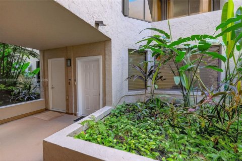 Condominio en venta en Key Biscayne, Florida, 2 dormitorios, 148.64 m2 № 1970228 - foto 5