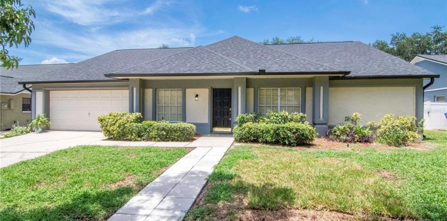 Villa ou maison à Valrico, Floride 4 chambres, 196.3 m2 № 2223170