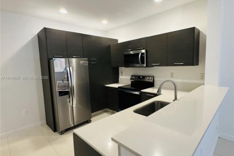 Touwnhouse à vendre à Lauderhill, Floride: 3 chambres, 117.06 m2 № 2042504 - photo 3