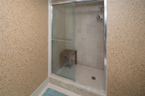 Condominio en alquiler en Fort Lauderdale, Florida, 2 dormitorios, 186.83 m2 № 2064252 - foto 12