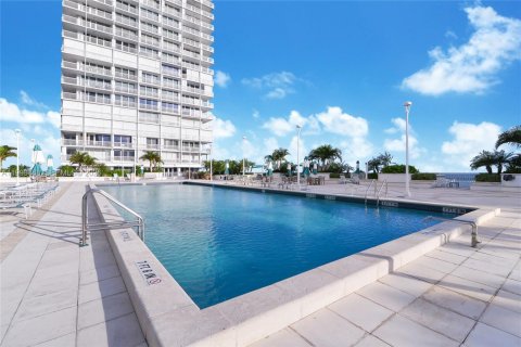 Condominio en alquiler en Fort Lauderdale, Florida, 2 dormitorios, 186.83 m2 № 2064252 - foto 26