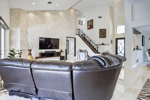 Casa en venta en Weston, Florida, 4 dormitorios, 222.41 m2 № 1889536 - foto 13