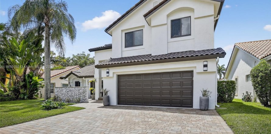 Casa en Weston, Florida 4 dormitorios, 222.41 m2 № 1889536