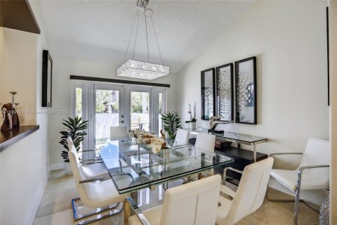 Casa en venta en Weston, Florida, 4 dormitorios, 222.41 m2 № 1889536 - foto 10