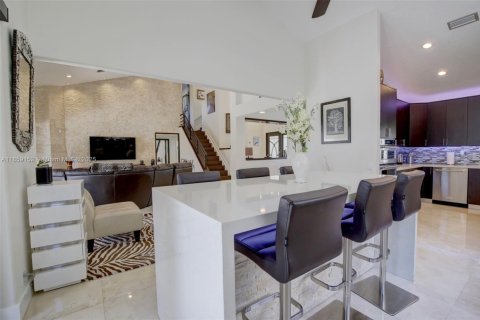 Casa en venta en Weston, Florida, 4 dormitorios, 222.41 m2 № 1889536 - foto 16