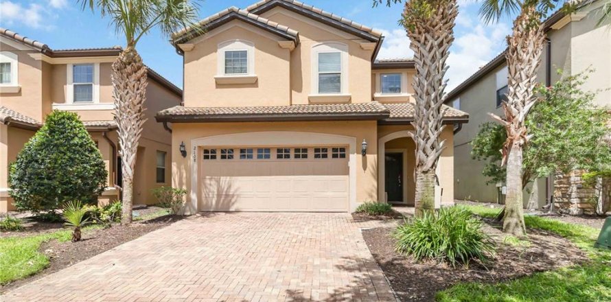 Casa en Kissimmee, Florida 6 dormitorios, 291.9 m2 № 1815198