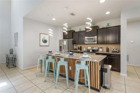 Casa en venta en Kissimmee, Florida, 6 dormitorios, 291.9 m2 № 1815198 - foto 8